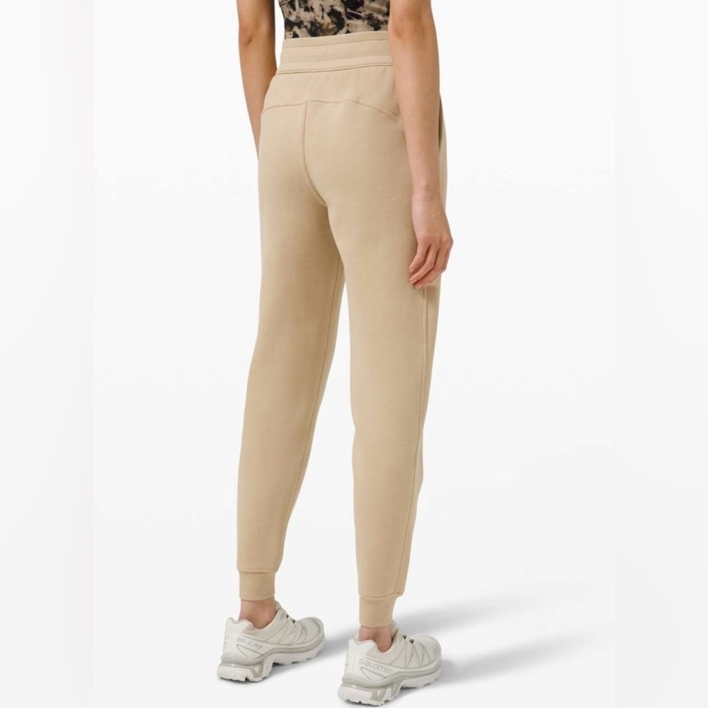 Lululemon Scuba High-Rise Jogger *Fleece 28" in Trench - Picture 3 of 6